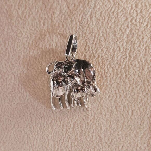 Elephant Family Pendant in Sterling Silver - Picture 5 of 6